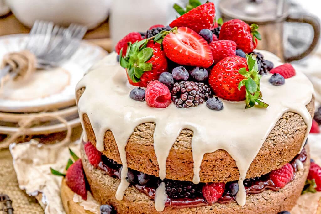 Gâteau santé sans sucre, avec des aliments entiers d'origine végétale