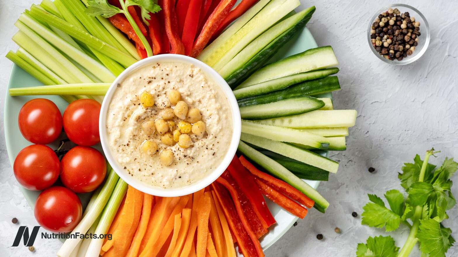 Exemple d'une assiette représentant un régime en aliments entiers d'origine végétale pour la perte de poids.